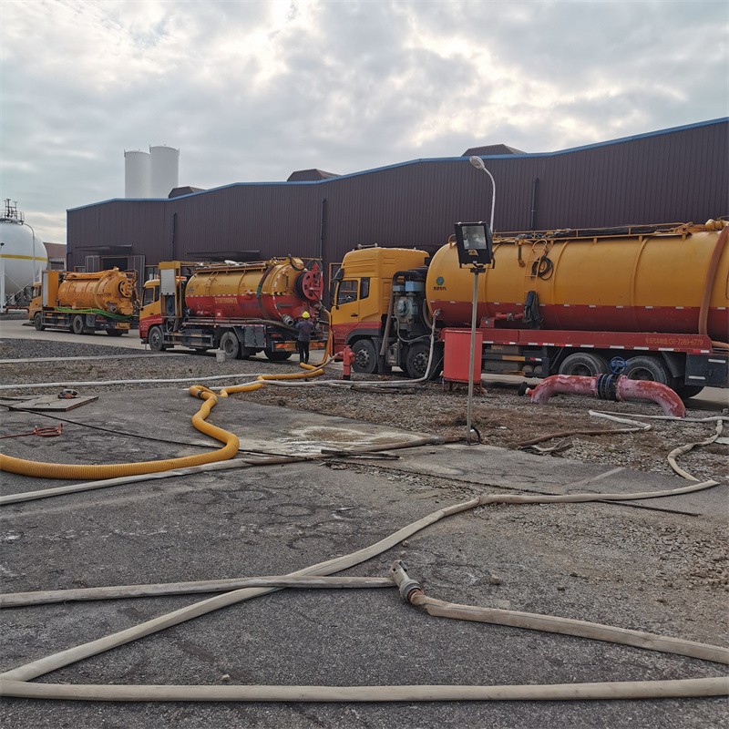 宝山污水池清理